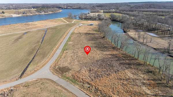 1.19 Acres of Residential Land for Sale in Savannah, Tennessee