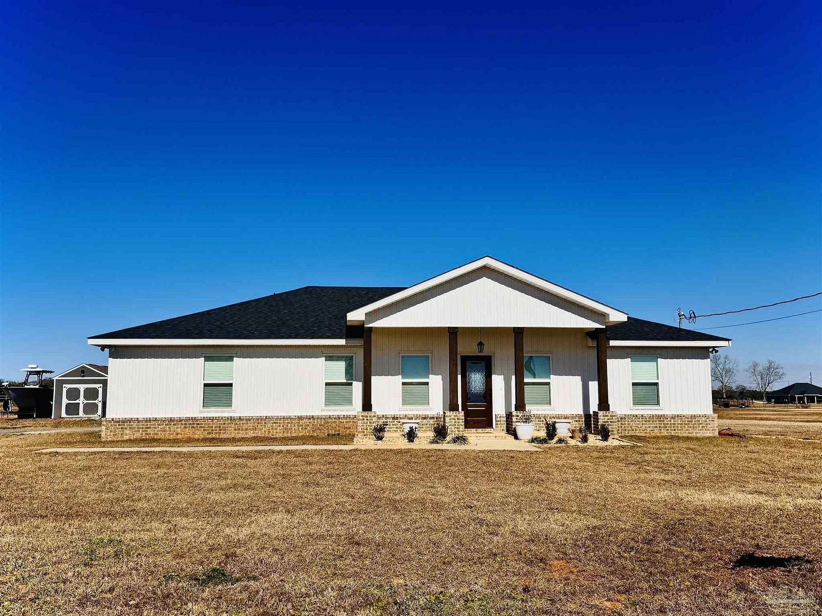 5.38 Acres of Residential Land with Home for Sale in Jay, Florida