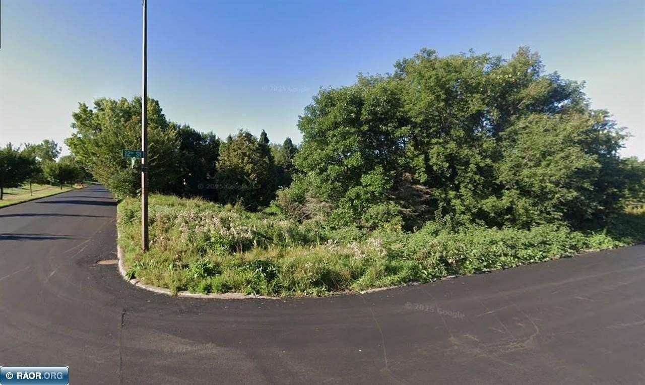 0.46 Acres of Residential Land for Sale in Hibbing, Minnesota