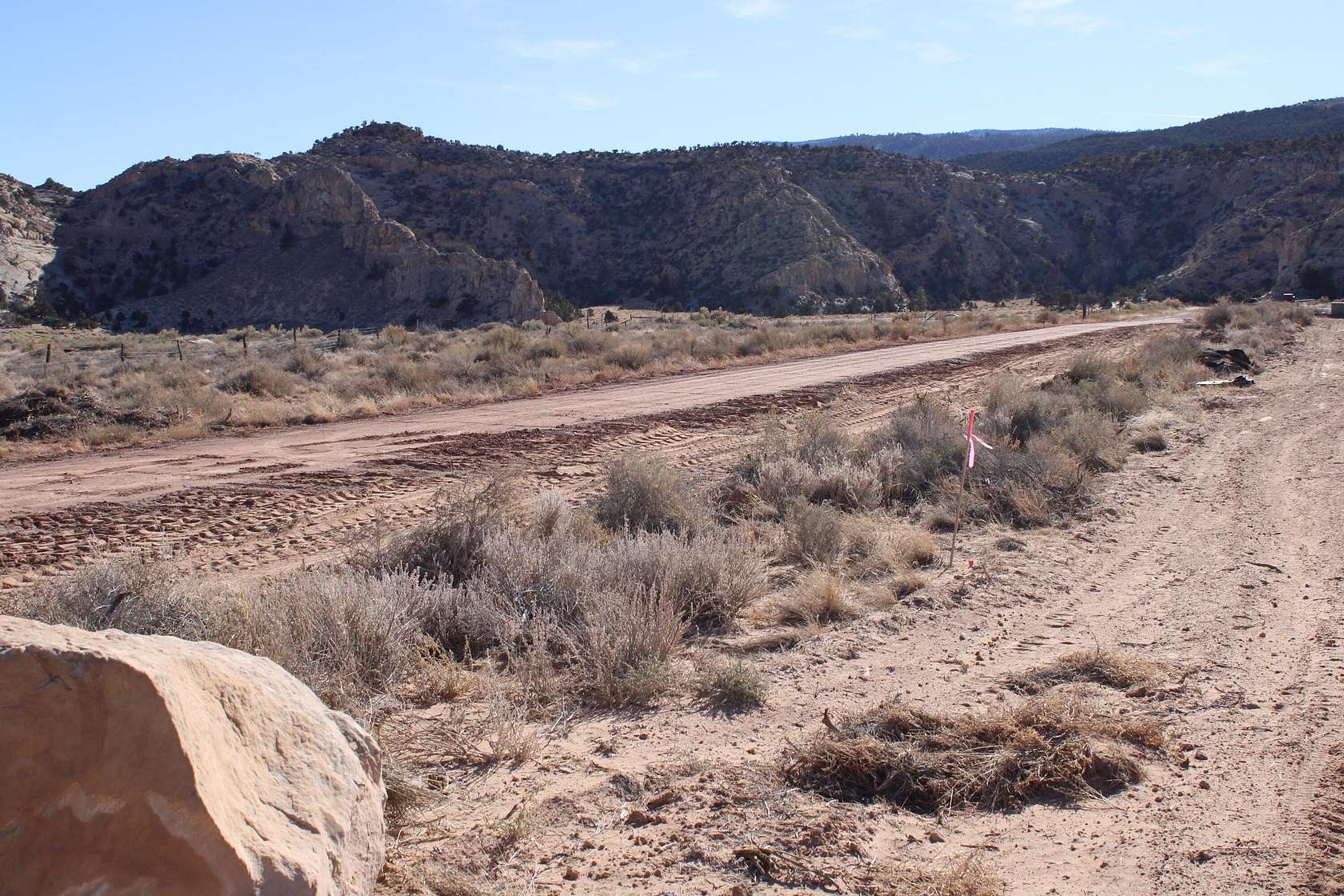 1 Acre of Residential Land for Sale in Teasdale, Utah