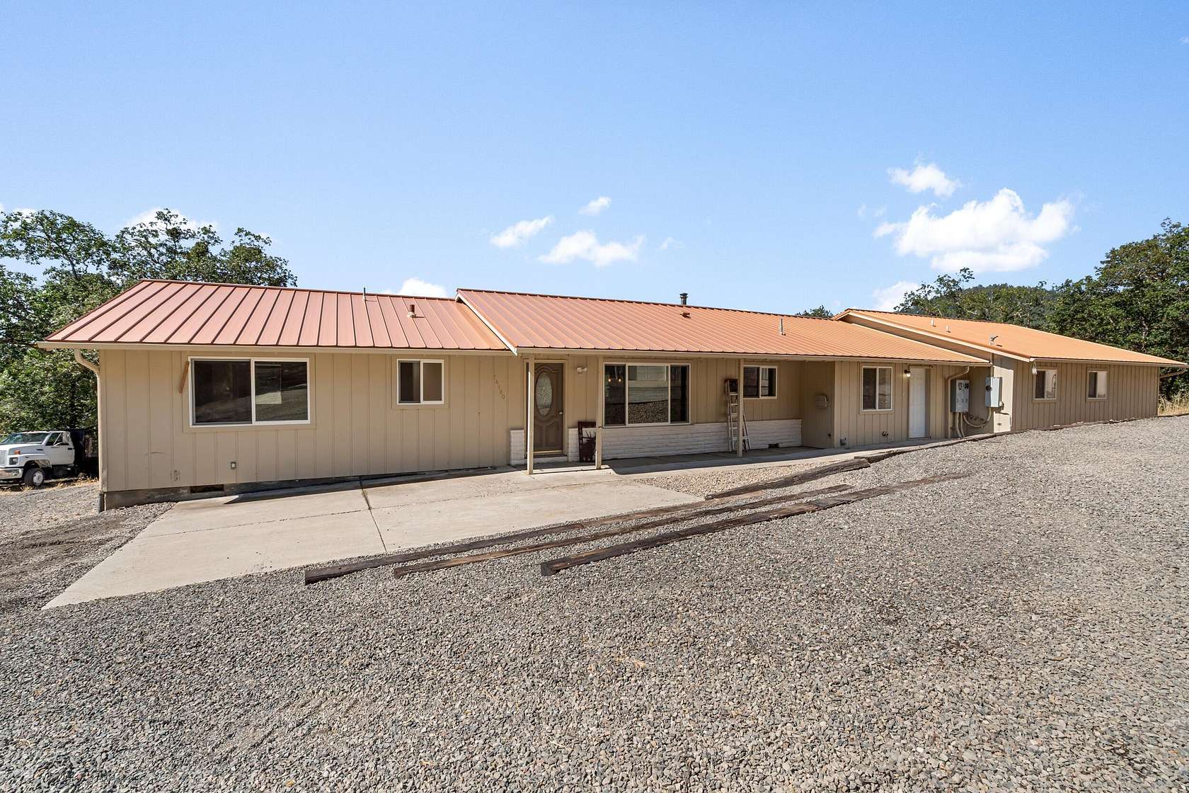 7.62 Acres of Residential Land with Home for Sale in White City, Oregon