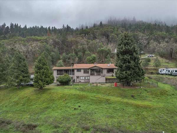4.62 Acres of Residential Land with Home for Sale in Central Point, Oregon