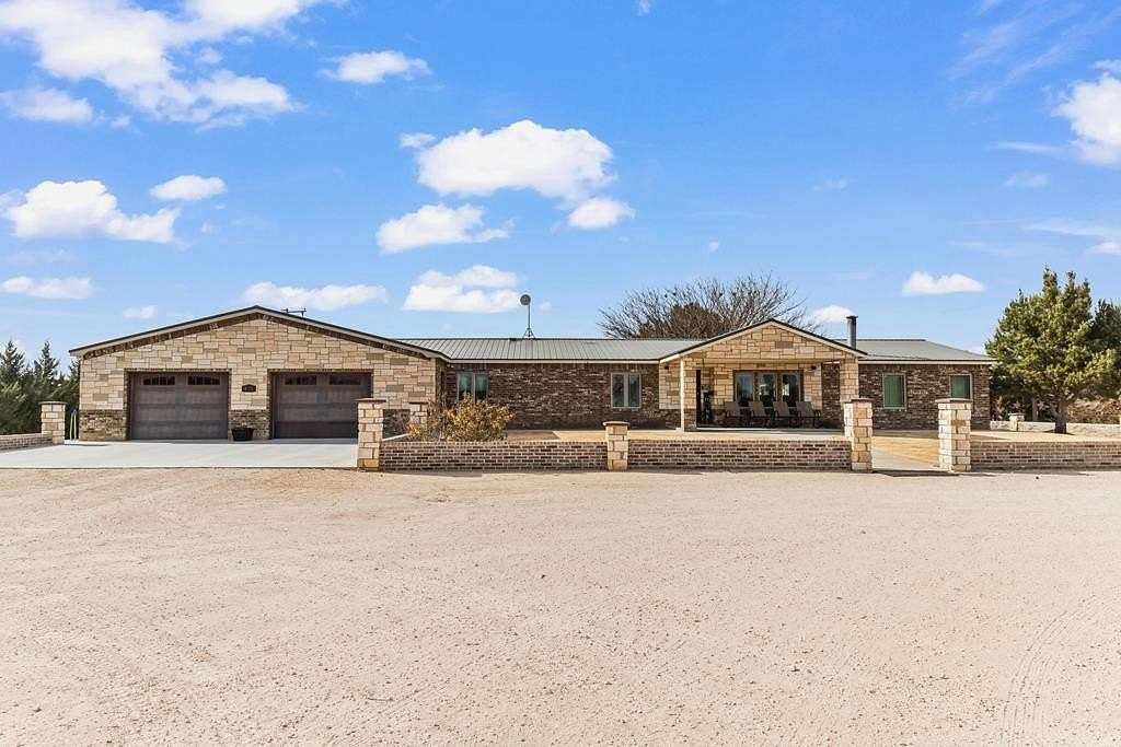 2 Acres of Residential Land with Home for Sale in Seminole, Texas