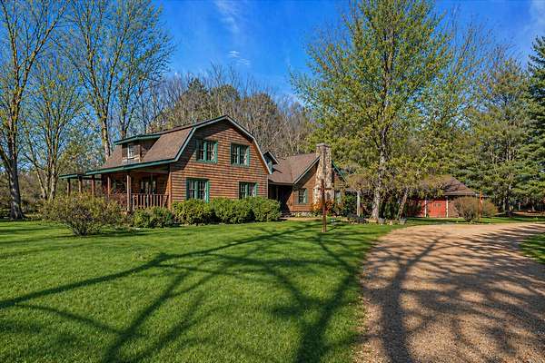 7.7 Acres of Land with Home for Sale in Manchester, Tennessee