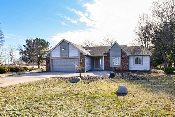 1.62 Acres of Residential Land with Home for Sale in Whiteland, Indiana