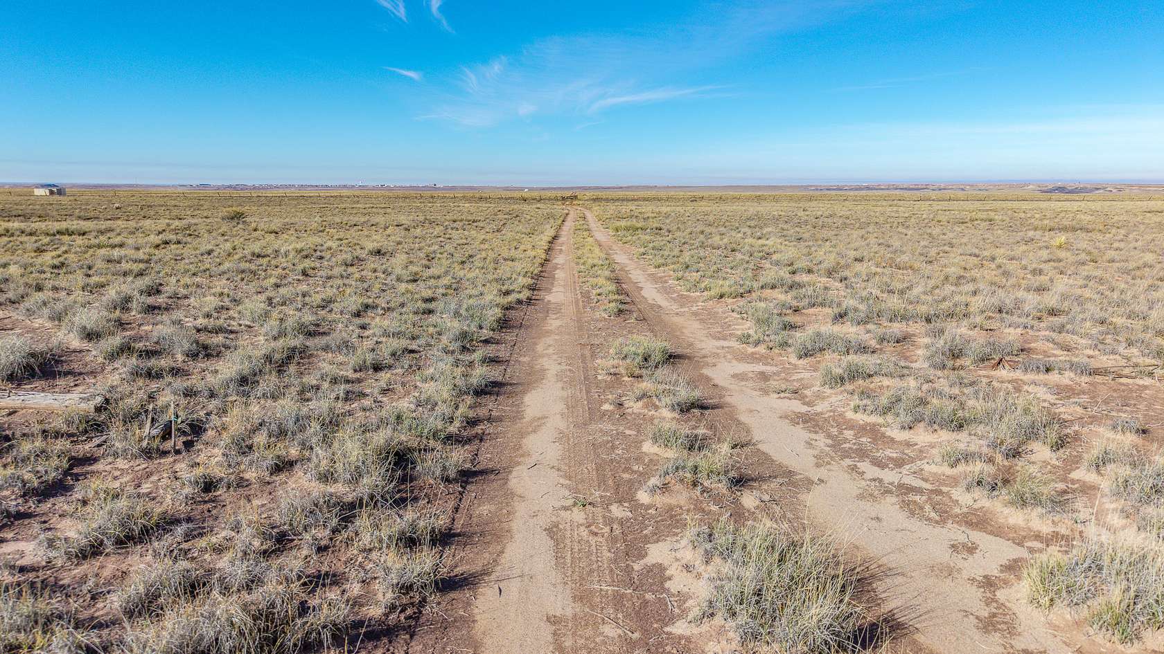 2.5 Acres of Residential Land for Sale in Sun Valley, Arizona