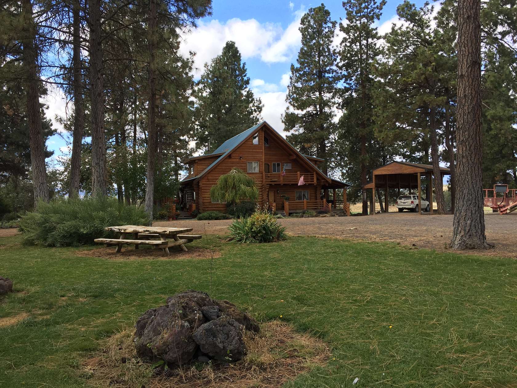 40 Acres of Land with Home for Sale in Bonanza, Oregon