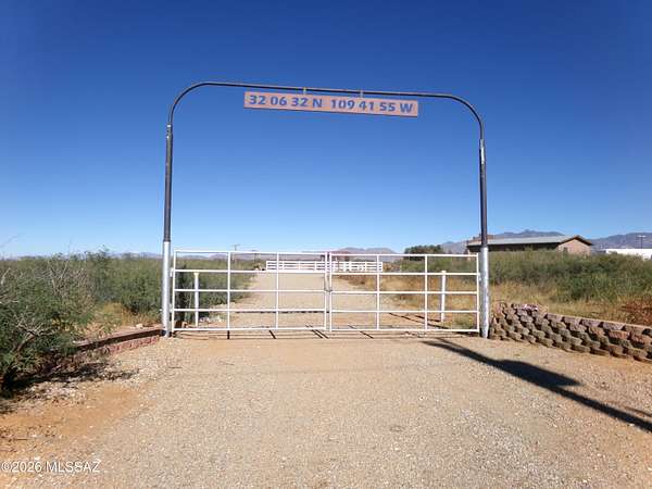 20 Acres of Recreational Land with Home for Sale in Willcox, Arizona