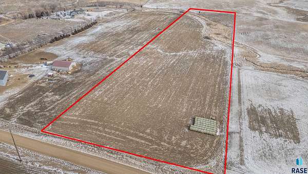 10 Acres of Residential Land for Sale in Chancellor, South Dakota