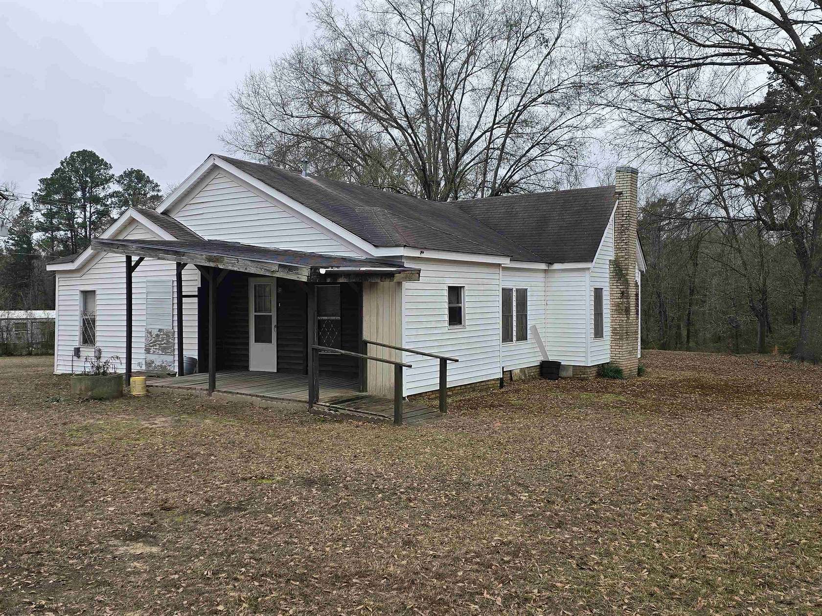 1.52 Acres of Residential Land with Home for Sale in Diana, Texas