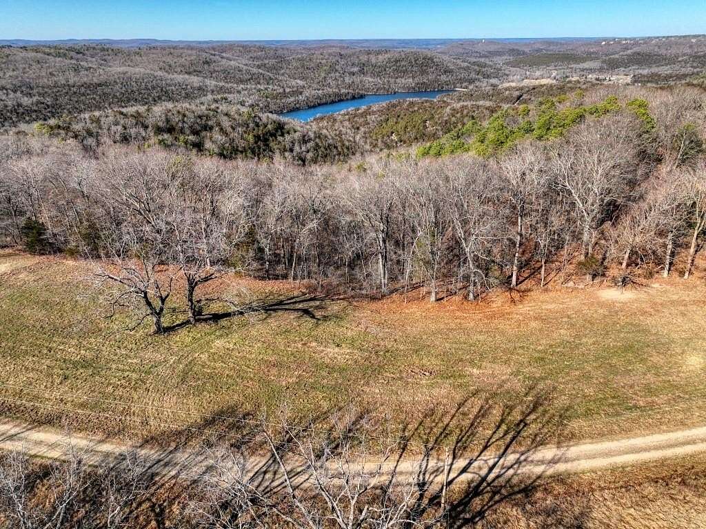 3.16 Acres of Residential Land for Sale in Eureka Springs, Arkansas