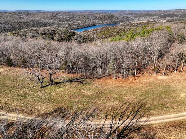 3.16 Acres of Residential Land for Sale in Eureka Springs, Arkansas