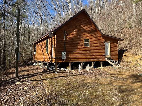 1.5 Acres of Land with Home for Sale in Viper, Kentucky