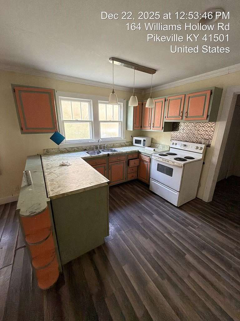 1.77 Acres of Residential Land with Home for Sale in Pikeville, Kentucky