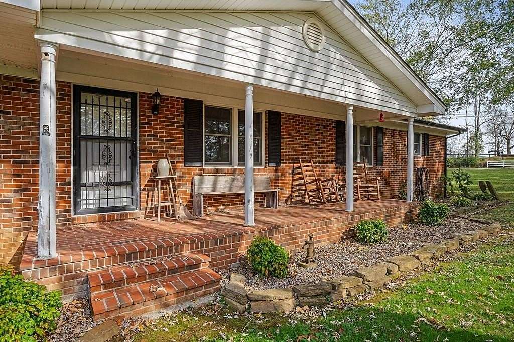 2.5 Acres of Land with Home for Sale in Sparta, Tennessee