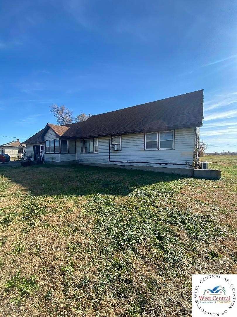 2.25 Acres of Residential Land with Home for Sale in Slater, Missouri