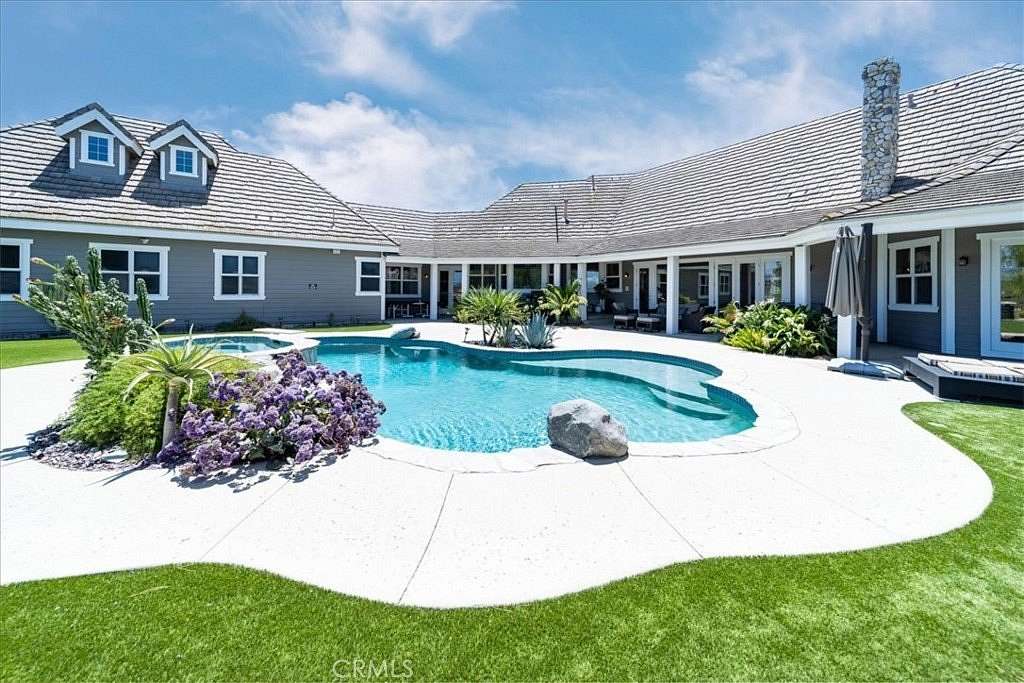 7.36 Acres of Land with Home for Sale in Temecula, California