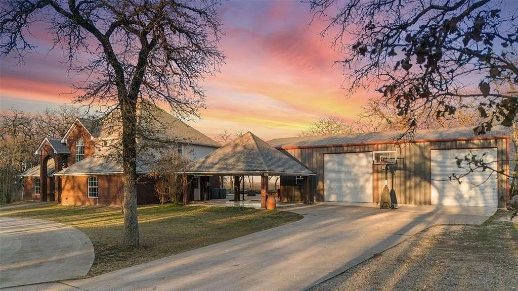 7.4 Acres of Residential Land with Home for Sale in Lorena, Texas