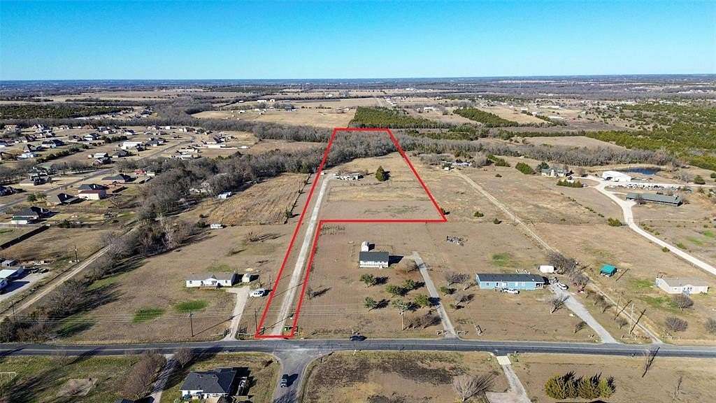 14.8 Acres of Land with Home for Sale in Farmersville, Texas