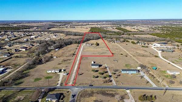 14.8 Acres of Land with Home for Sale in Farmersville, Texas
