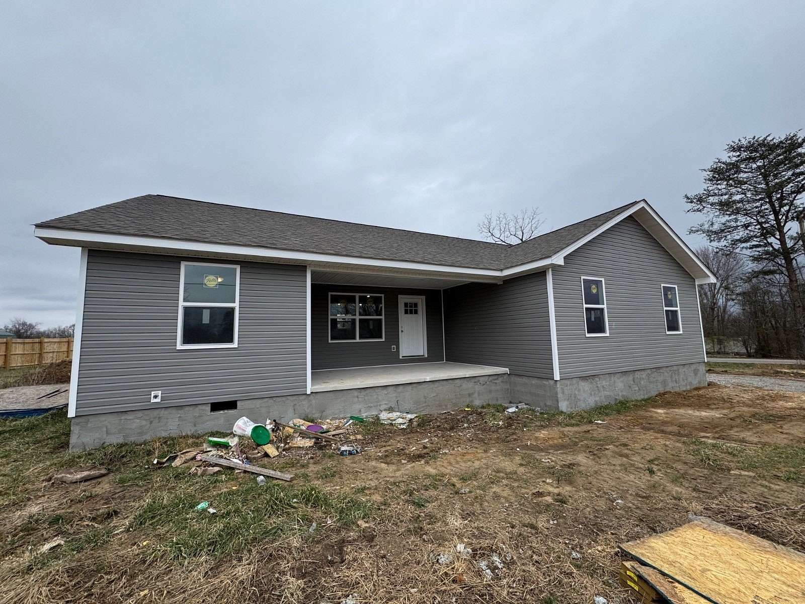 1.73 Acres of Residential Land with Home for Sale in Clarkrange, Tennessee