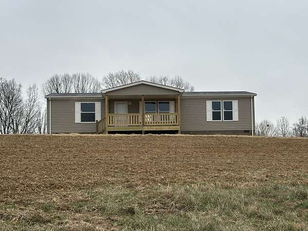 2.37 Acres of Residential Land with Home for Sale in Red Boiling Springs, Tennessee