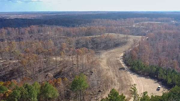 12 Acres of Recreational Land for Sale in Centerville, Tennessee