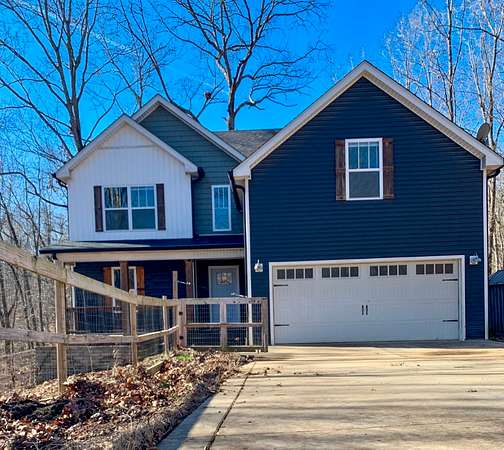 1.5 Acres of Residential Land with Home for Sale in Clarksville, Tennessee