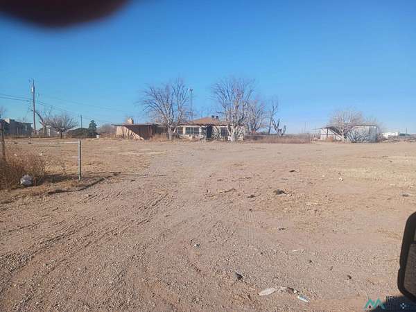 3 Acres of Residential Land with Home for Sale in Roswell, New Mexico