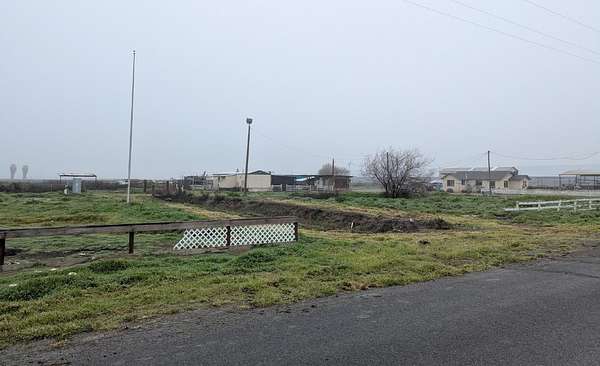 38.9 Acres of Agricultural Land with Home for Sale in Stratford, California