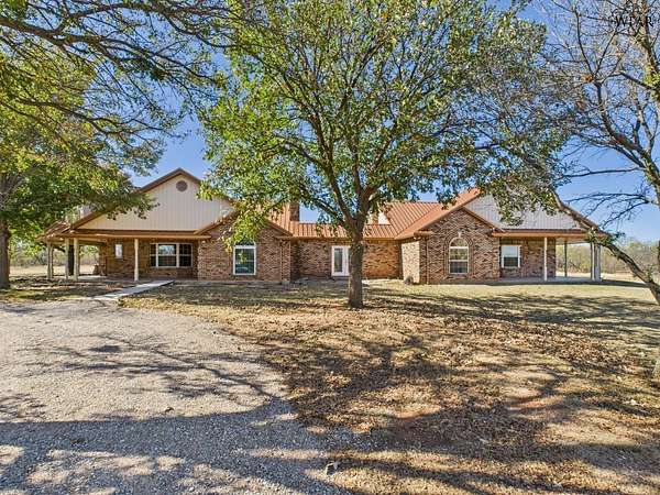 10.4 Acres of Land with Home for Sale in Wichita Falls, Texas
