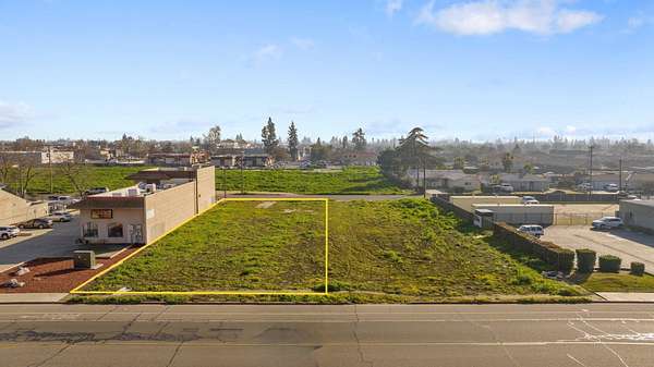 0.32 Acres of Commercial Land for Sale in Visalia, California