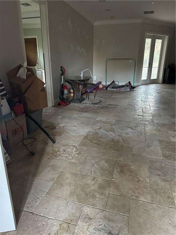 2.5 Acres of Residential Land with Home for Sale in Naples, Florida