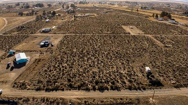 0.33 Acres of Residential Land for Sale in Christmas Valley, Oregon