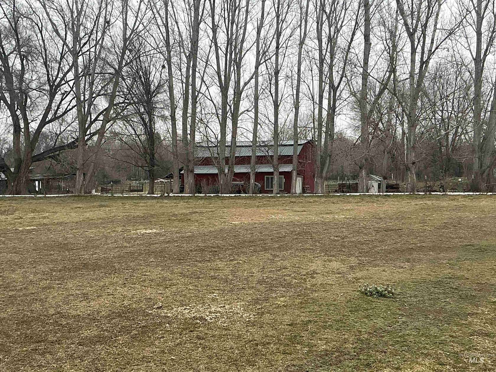 11 Acres of Agricultural Land for Sale in Hagerman, Idaho