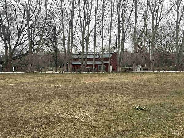 11 Acres of Agricultural Land for Sale in Hagerman, Idaho