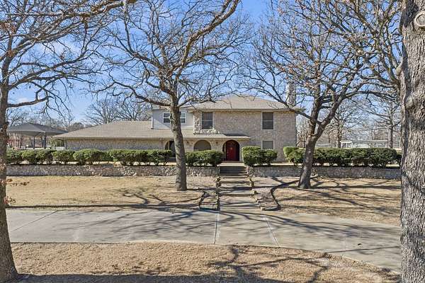 13 Acres of Land with Home for Sale in Ardmore, Oklahoma