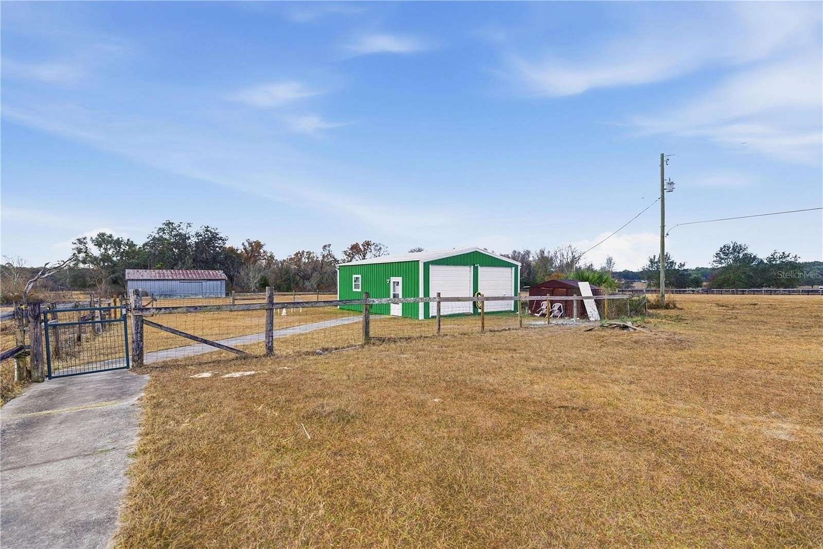 14.1 Acres of Land with Home for Sale in Summerfield, Florida