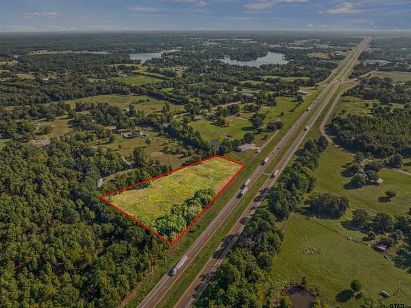 3.67 Acres of Mixed-Use Land for Sale in Mount Pleasant, Texas