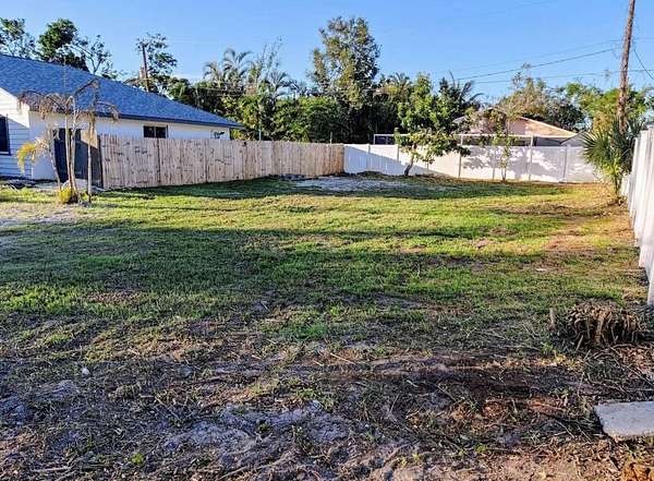 0.13 Acres of Land for Sale in Sarasota, Florida