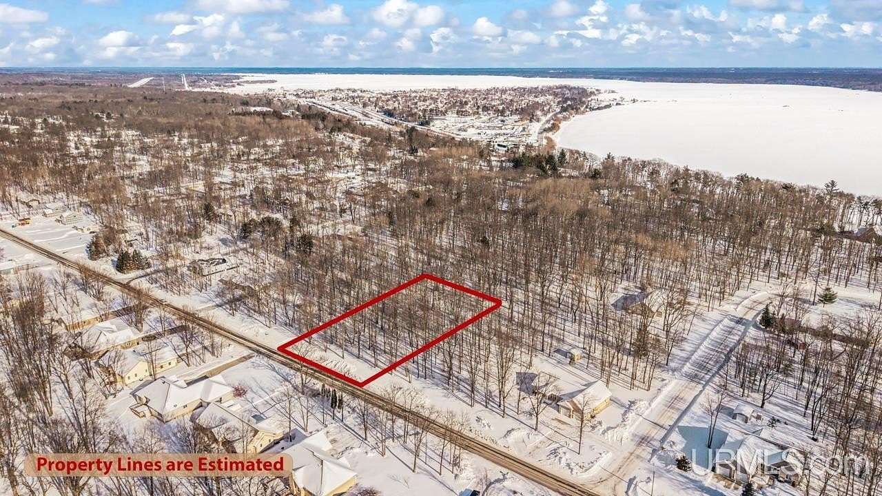 0.53 Acres of Residential Land for Sale in Gladstone, Michigan