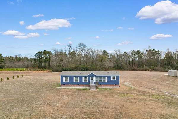 5 Acres of Residential Land with Home for Sale in Loris, South Carolina