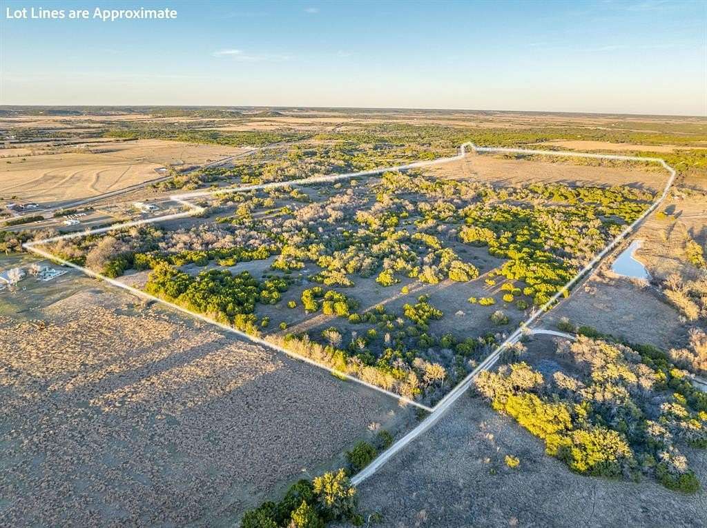178 Acres of Land for Sale in Cranfills Gap, Texas