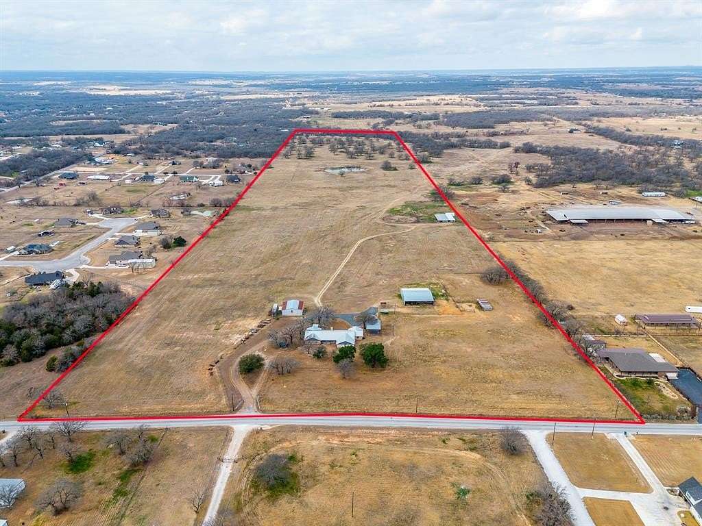 64.4 Acres of Land with Home for Sale in Paradise, Texas