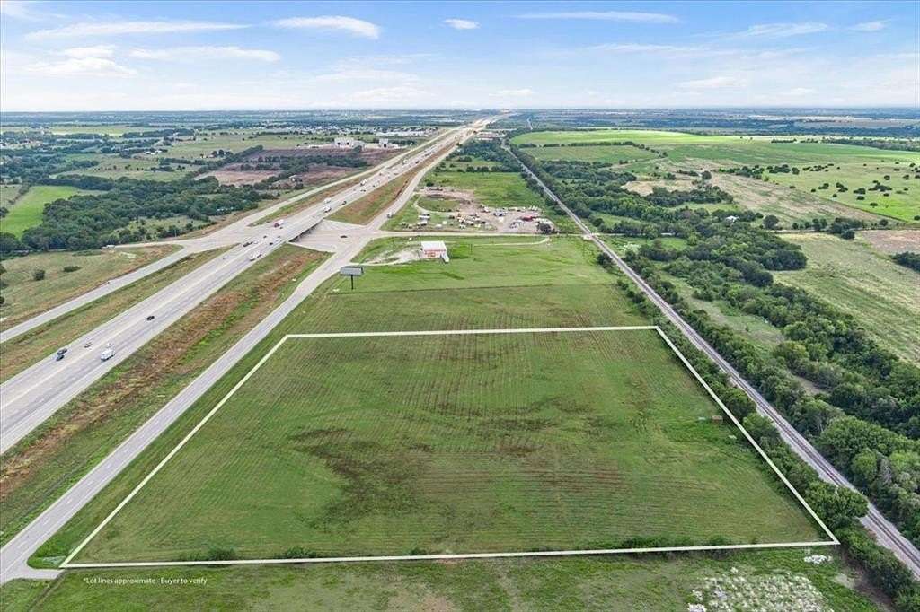 11 Acres of Land for Sale in Troy, Texas