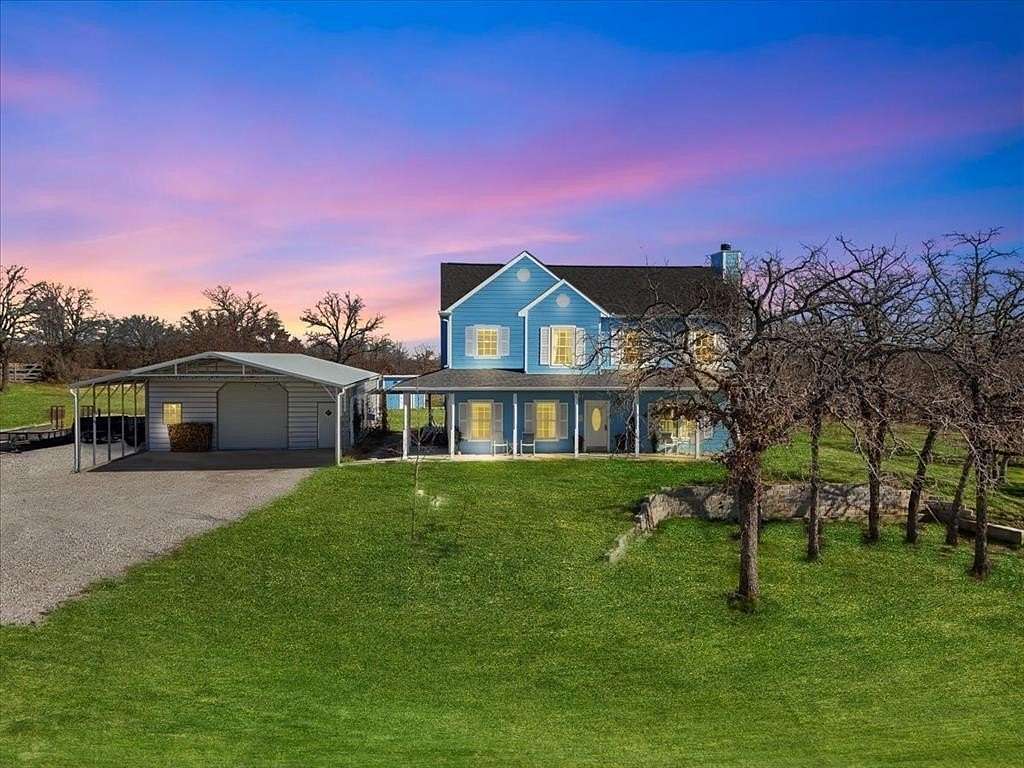 23 Acres of Recreational Land with Home for Sale in Paradise, Texas