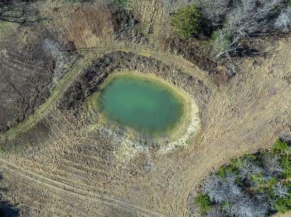 10 Acres of Recreational Land for Sale in Groesbeck, Texas