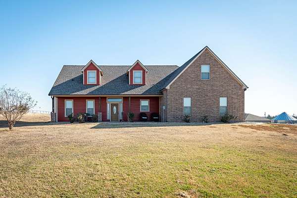 1.58 Acres of Land with Home for Sale in Howe, Texas