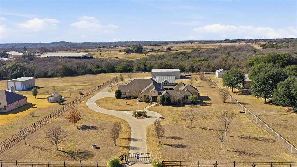 2.25 Acres of Residential Land with Home for Sale in Granbury, Texas