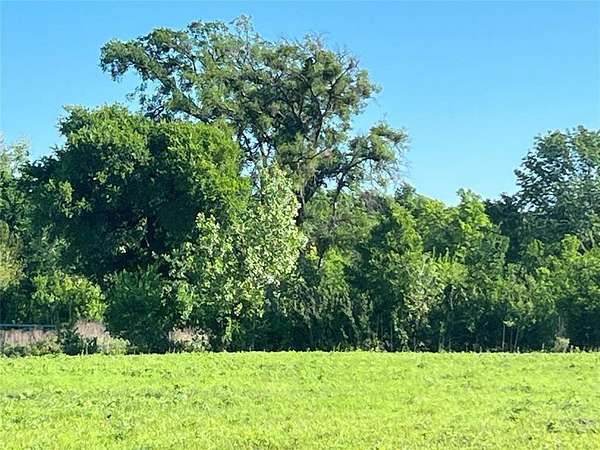 7.8 Acres of Mixed-Use Land for Sale in Cleburne, Texas